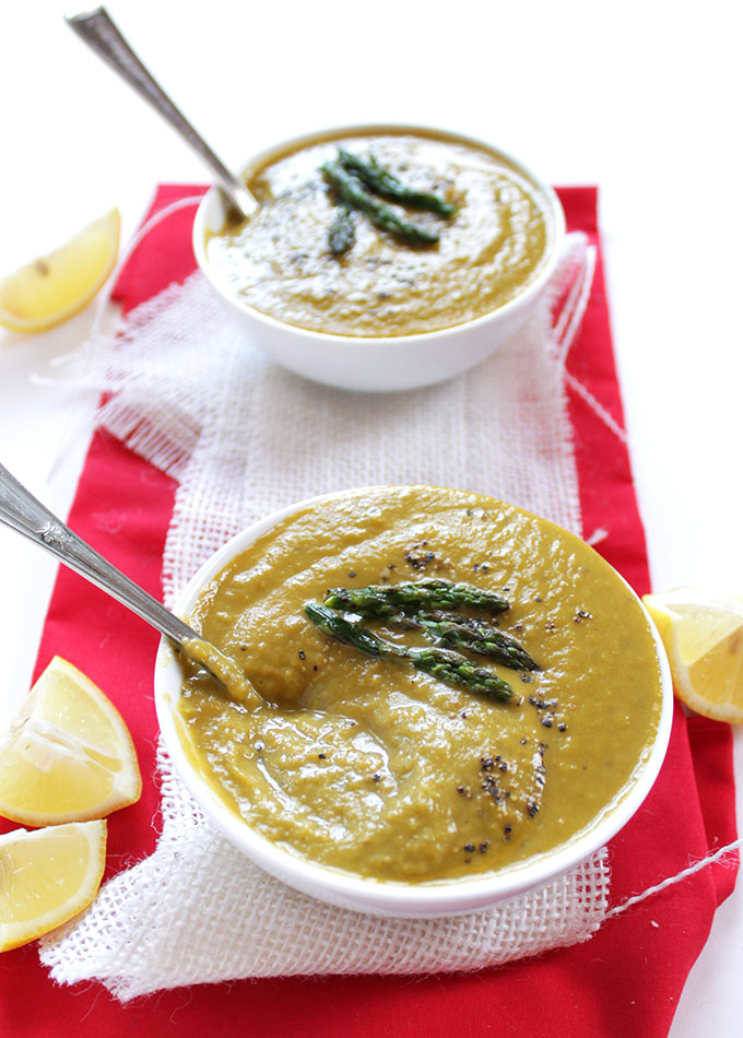 Creamy Asparagus Soup. Healthy. Simple. Perfect for spring #glutenfree #vegetarian