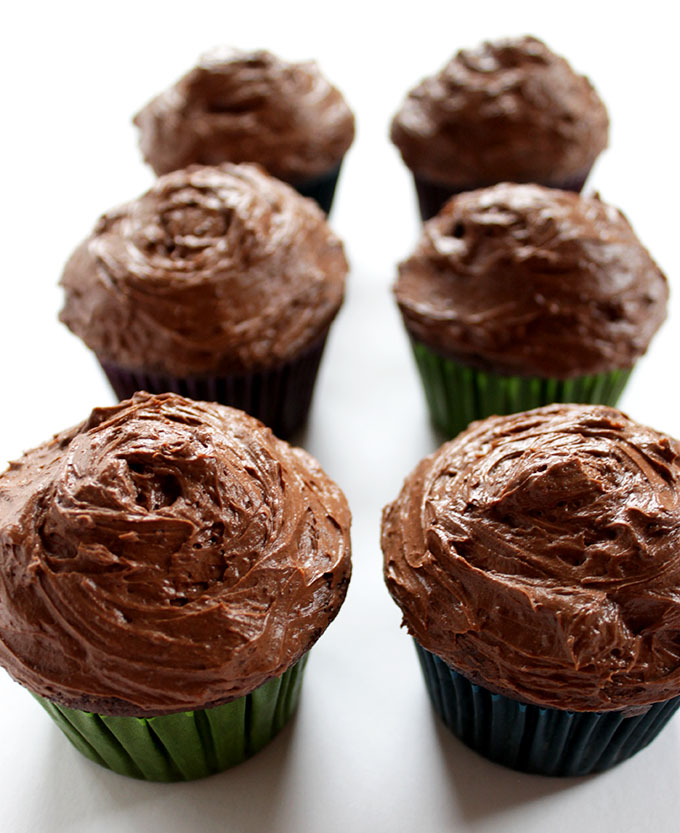 Grain Free Chocolate Cupcakes. Made wiht almond flour, kept moist wiht zucchini. #glutenfree #chocolate