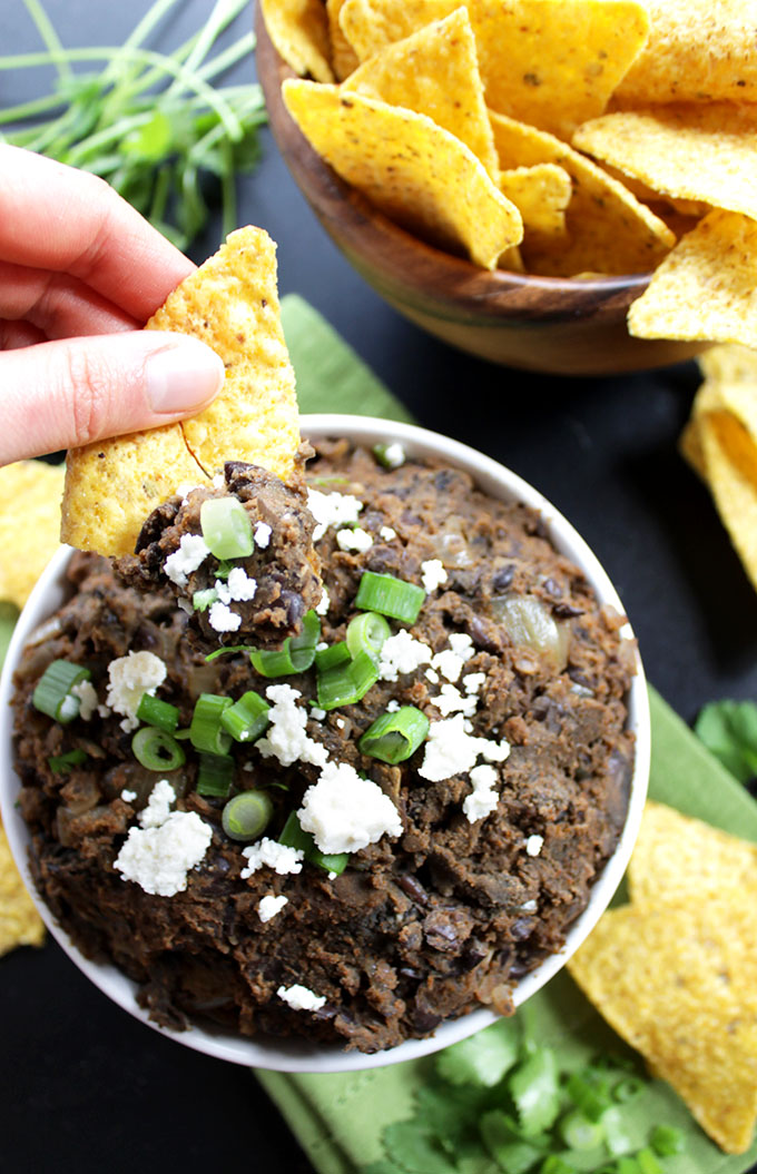 Refried Black Beans. Simple. Easy. Delicious. bursting with flavor. Customizable. #glutenfree
