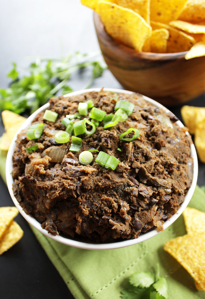 Refried Black Beans. Simple. Easy. Flavorful #glutenfree