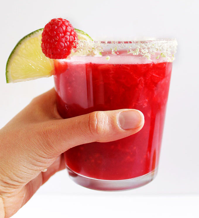 Raspberry Margarita. Flavorful and refreshing. Perfect for summertime. #margaritas #cocktail