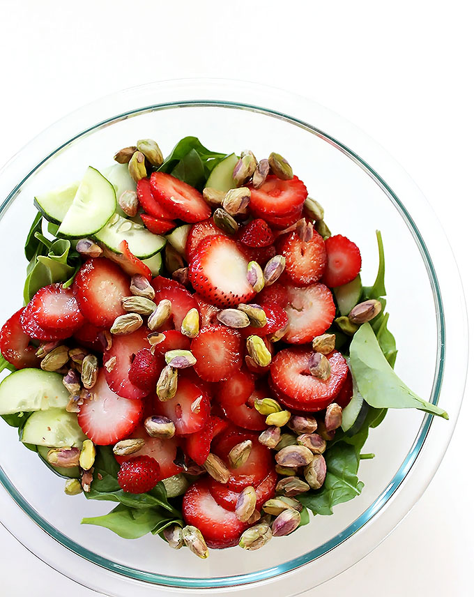Strawberry Cucumber Salad with Creamy Lemon Poppy Seed Dressing. Quick, easy to make, perfect for a side salad. #vegetarian #glutenfree #salad | robustrecipes.com