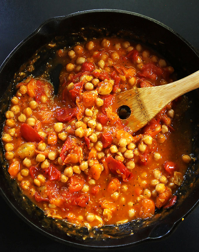 Tomato sauce with chickpeas for Roasted Ratatouillie with Polenta! #glutenfree  | robustrecipes.com