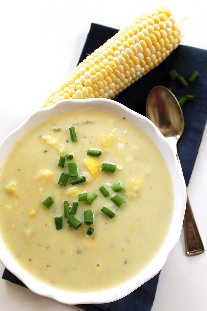 Zucchini and Corn Chowder. Super easy to make. Perfect soup to transition into fall. #soup #glutenfree #vegetarian | robustrecipes.com
