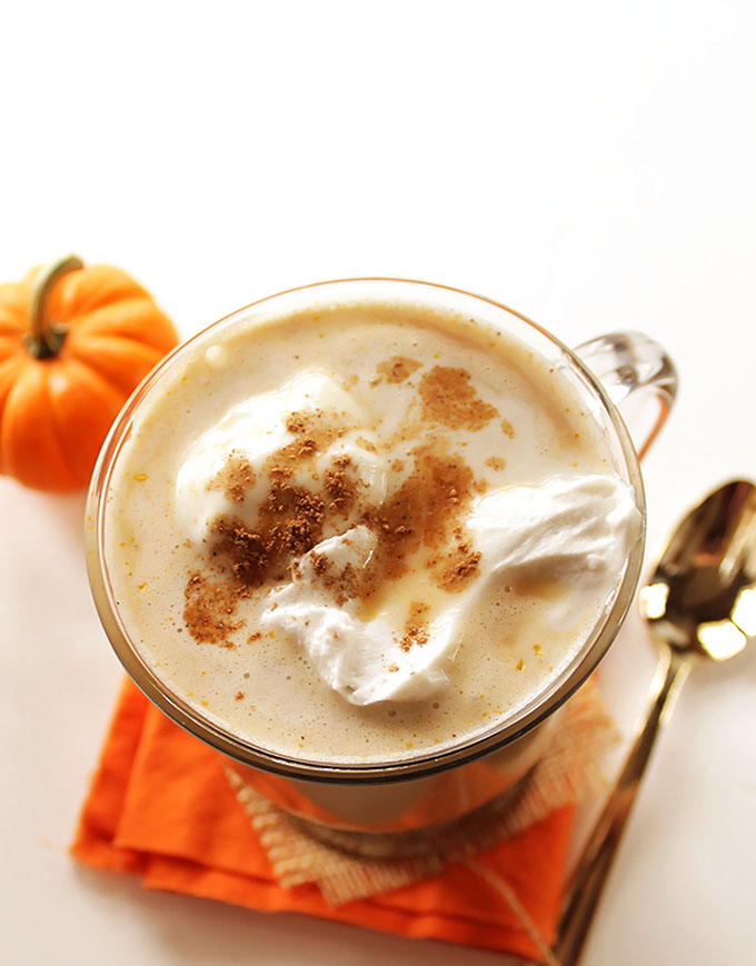 Coconut Pumpkin Spice Latte! So easy to make. And it tastes better than one from a coffee shop! #vegan #pumpkin | robustrecipes.com