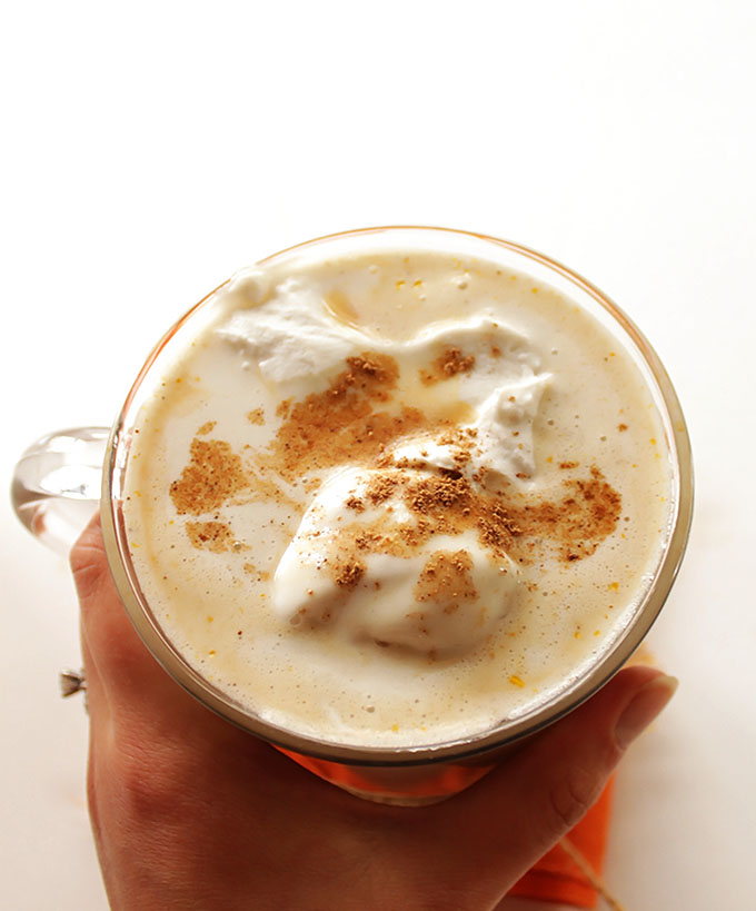 Coconut Pumpkin Spice Latte. So easy to make! Even contains REAL pumpkin! #vegan #pumpkin |robustrecipes.com