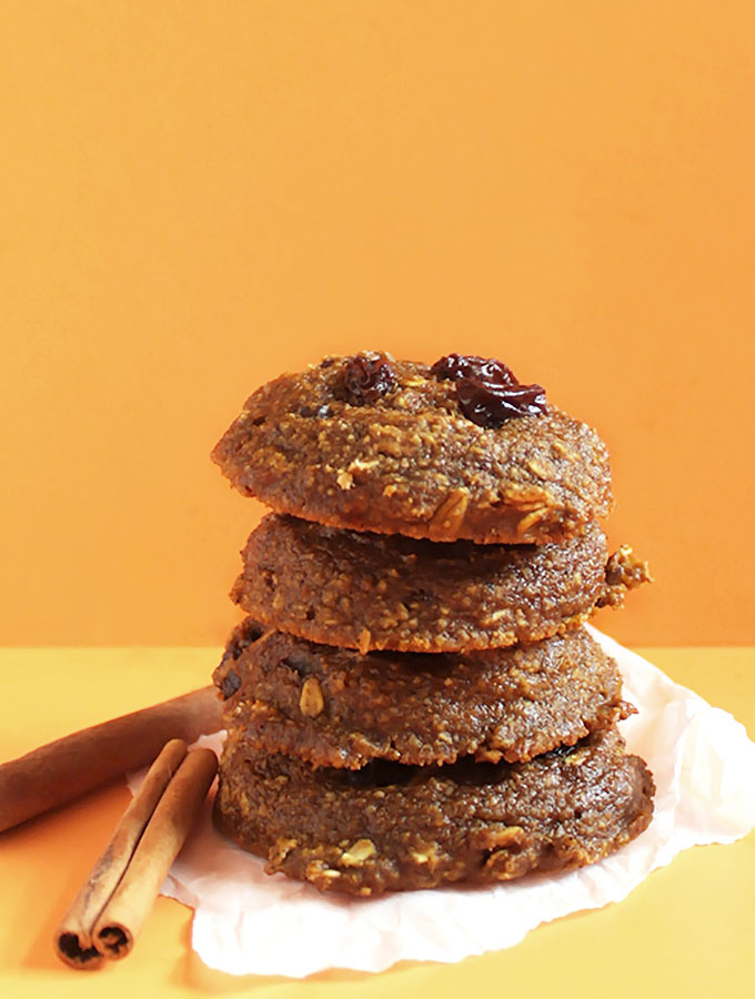 Pumpkin Oatmeal Raisin Cookies. A must for fall-time baking! #glutenfree #pumpkin  | robustrecipes.com