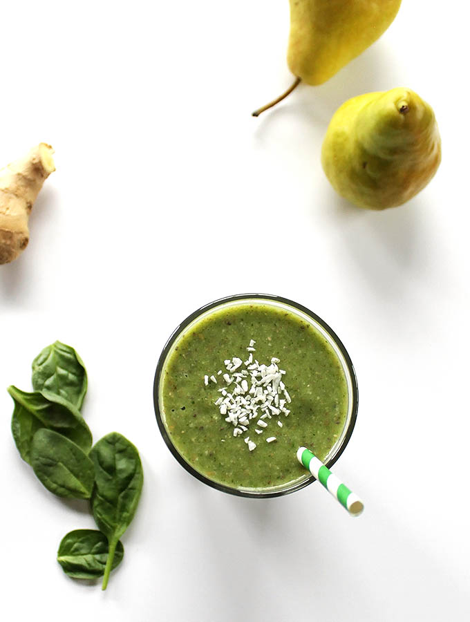 Pear and Coconut Green Smoothie. Simple, Easy, tasty! Gorgeous!