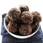 Blueberry Almond Energy Balls - Packed with healthy fats, protein, and carbs. Perfect workout snack. So EASY to make! Vegan/Gluten Free | Robustrecipes.com