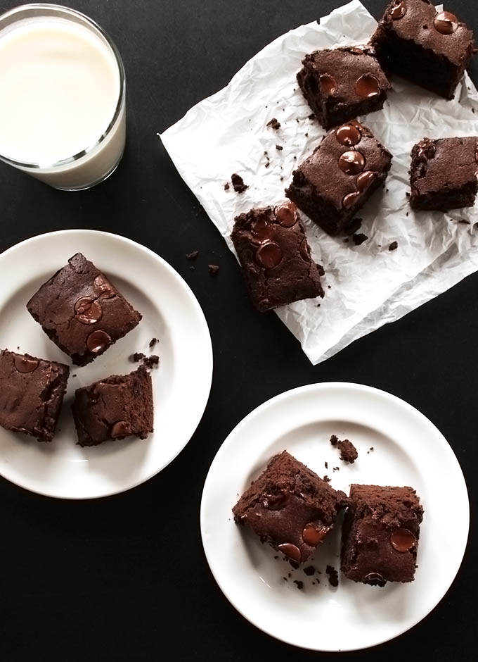Dark Chocolate Brownies - This recipe is so EASY! 1 bowl, no mixer! These brownies are decadent and cake-y. Gluten Free/ Dairy Free. | robustrecipes.com