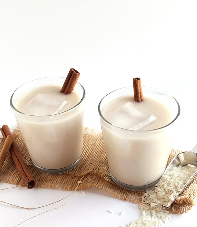 Naturally Sweetened Horchata - Toasted rice, almonds, and cinnamon sticks blend into a creamy dreamy cinnamon drink. Naturally sweetened with agave nectar. EASY to make! Gluten Free/Vegan/Dairy Free. | robustrecipes.com