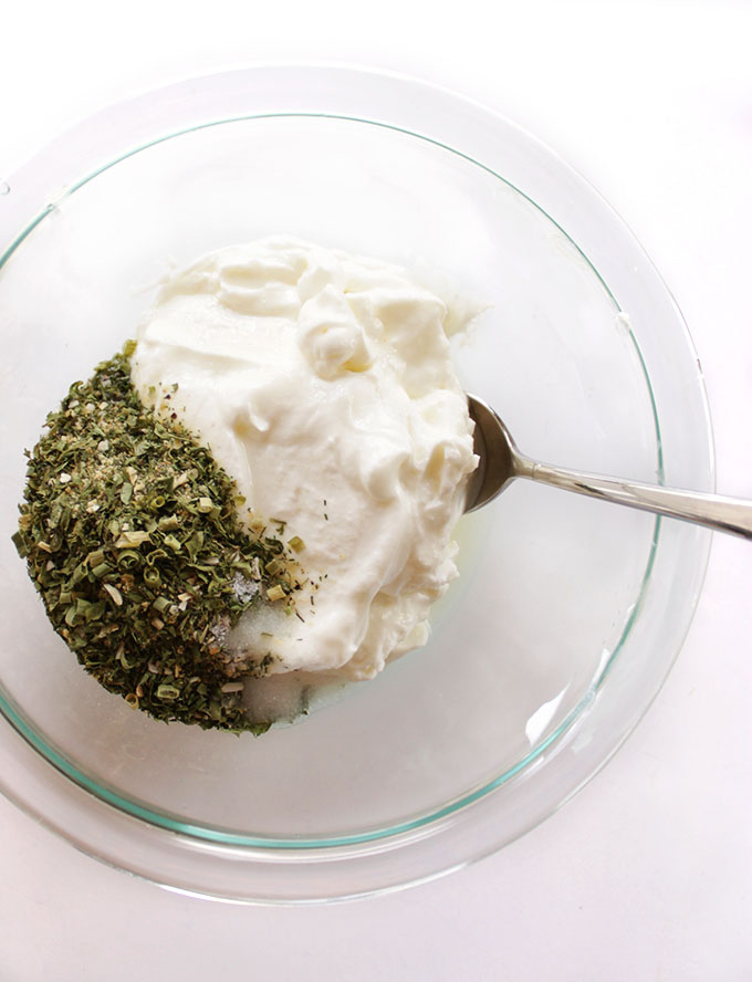 Skinny Ranch Dip - made with nonfat Greek yogurt. | robustrecipes.com