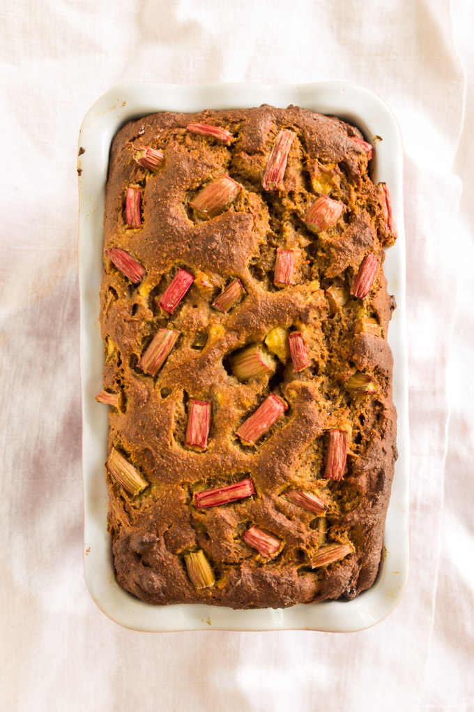 Banana Rhubarb Bread is studded with tart rhubarb that gets all gooey in the baking process. This bread is a great way to use up any rhubarb you have without the bread being too tart. #bananabread #glutenfree #baking #rhubarb #almondflour #vegetarian #bananas #refinedsugarfree | robustrecipes.com