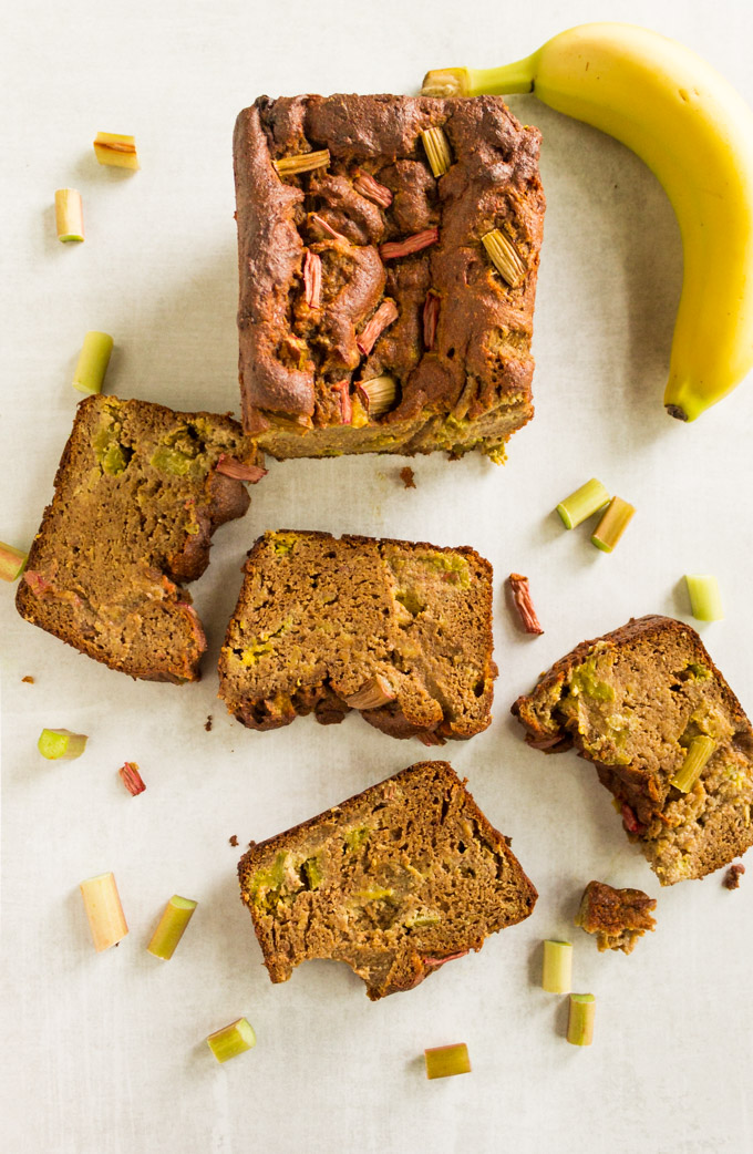 Banana Rhubarb Bread is studded with tart rhubarb that gets all gooey in the baking process. This bread is a great way to use up any rhubarb you have without the bread being too tart. #bananabread #glutenfree #baking #rhubarb #almondflour #vegetarian #bananas #refinedsugarfree | robustrecipes.com