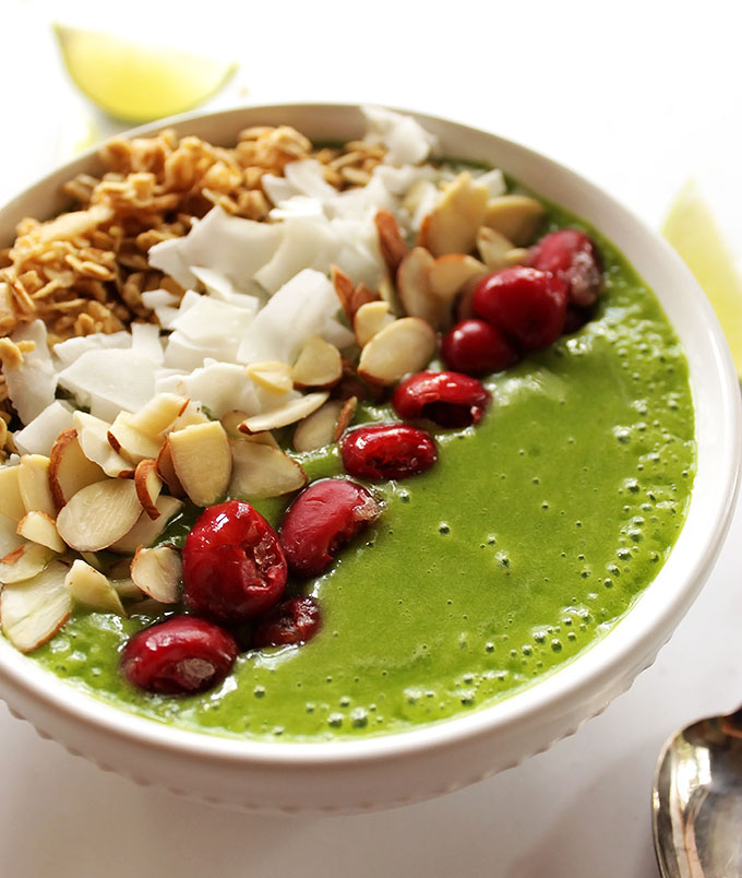 Green Lime Smoothie Bowl - Refreshing, sweet, and tangy. This recipe is loaded with spinach and topped with anything you want! We love this recipe in the summer, so refreshing! vegan/ gluten free/ refined sugar free.
