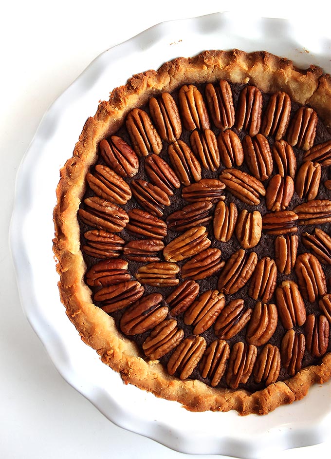 Gluten Free chocolate Pecan Pie - Perfect Holiday pie, decadent and EASY to make! This recipe is made without corn syrup! | robustrecipes.com