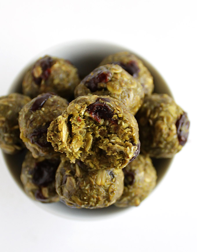 Matcha Cherry Energy Balls - Packed with healthy ingredients for a balanced snack. This recipe is EASY to make! Gluten free/vegan/refined sugar free | robustrecipes.com