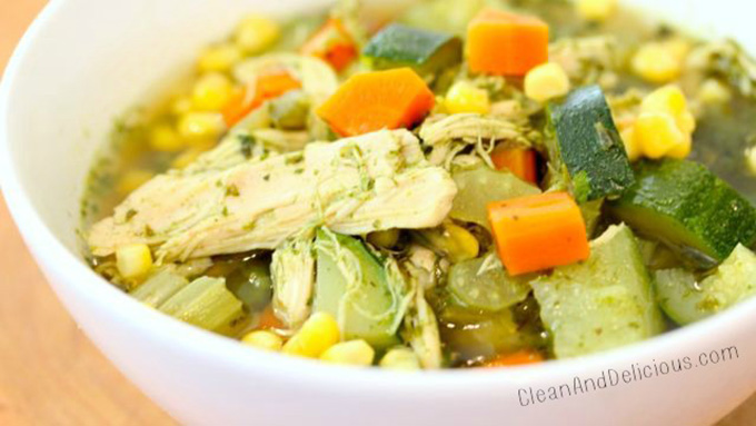 16 Gluten Free Soups for When You're Sick - Immunity Boosting Green Chicken and Veggie Soup | robustrecipes.com