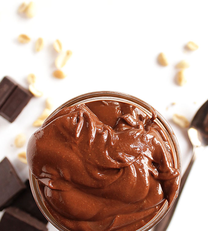2 Ingredient Homemade Dark Chocolate Peanut Butter - Spread on toast, cookies, fruit, or eat with a spoon! This recipe is EASY to make. Plus it makes a great edible gift! so YUM!!! Gluten Free/Vegan/Dairy Free | robustrecipes.com
