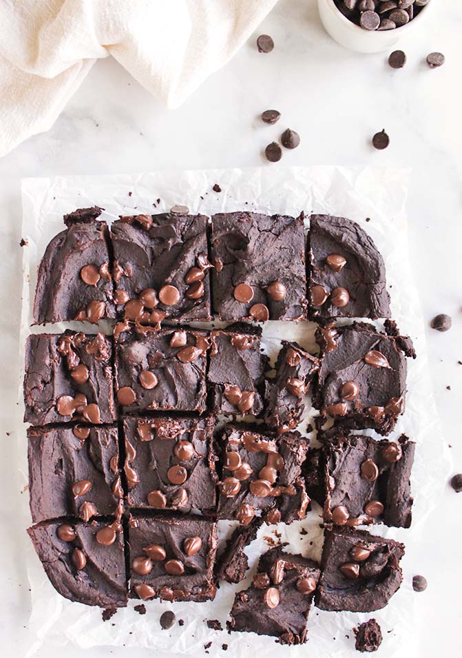 Black bean brownies - my favorite fudgy brownies to make for pretty much any occasion. A healthier dessert option. Easy to make and gluten free and vegan. #brownies #chocolate #recipe #glutenfree #vegan #dairy free. | robustrecipes,com