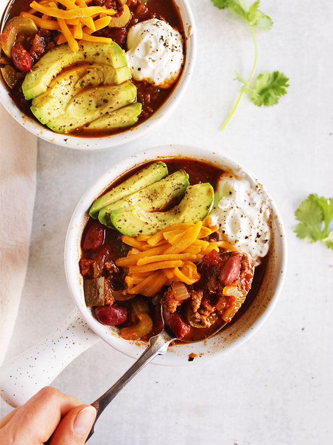 The Best Instant Pot Chili - hearty and perfectly spiced. It's a fall staple that's made easier by the use of the Instant Pot. The perfect way to warm up! #instantpot #chili #soup #recipe #glutenfree