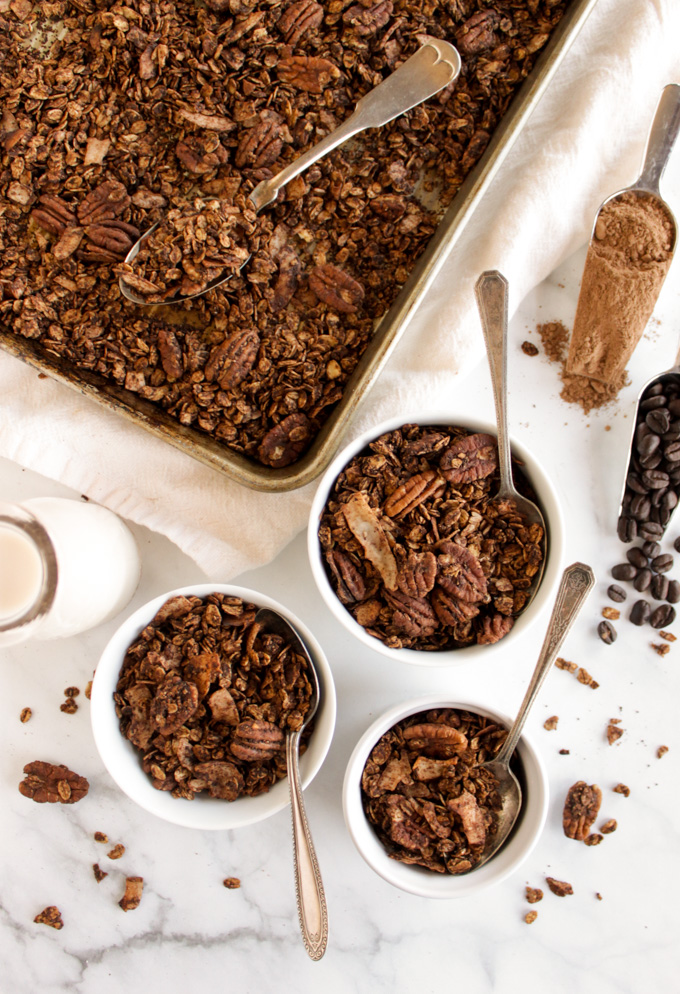 Easy Chocolate Coffee Chocolate granola - the perfect make ahead breakfast or snack. It has cocoa powder and coffee grounds baked right in. Easy to make - only takes 20 minuets! #breakfast #glutenfree #vegan #chocolate #coffee #granola #easyrecipe | robustrecipes.com