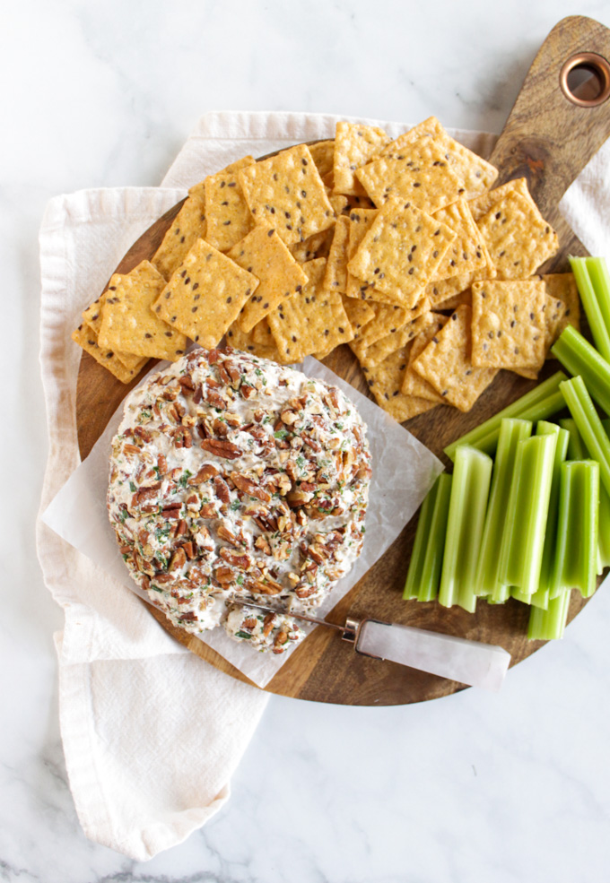 Easy Salmon Cream Cheese Ball -  the perfect appetizer for any party. It tastes super elegant, but only takes 15 minutes to make! #glutenfree #easyrecipe #appetizer #salmon | robustrecipes.com