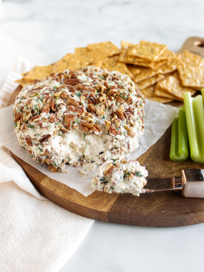 Easy Salmon Cream Cheese Ball -  the perfect appetizer for any party. It tastes super elegant, but only takes 15 minutes to make! #glutenfree #easyrecipe #appetizer #salmon | robustrecipes.com