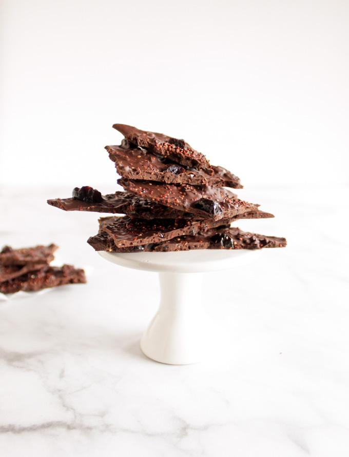 Quinoa Crunch Chocolate Bark with Cherries -  has toasted quinoa for a nice crunch and dried cherries for a fruity flavor. It's so easy to make and is the perfect edible gift. #Valentinesday #chocolate #glutenfree #vegan #dairyfree #dessert #easyrecipe | robustrecipes.com
