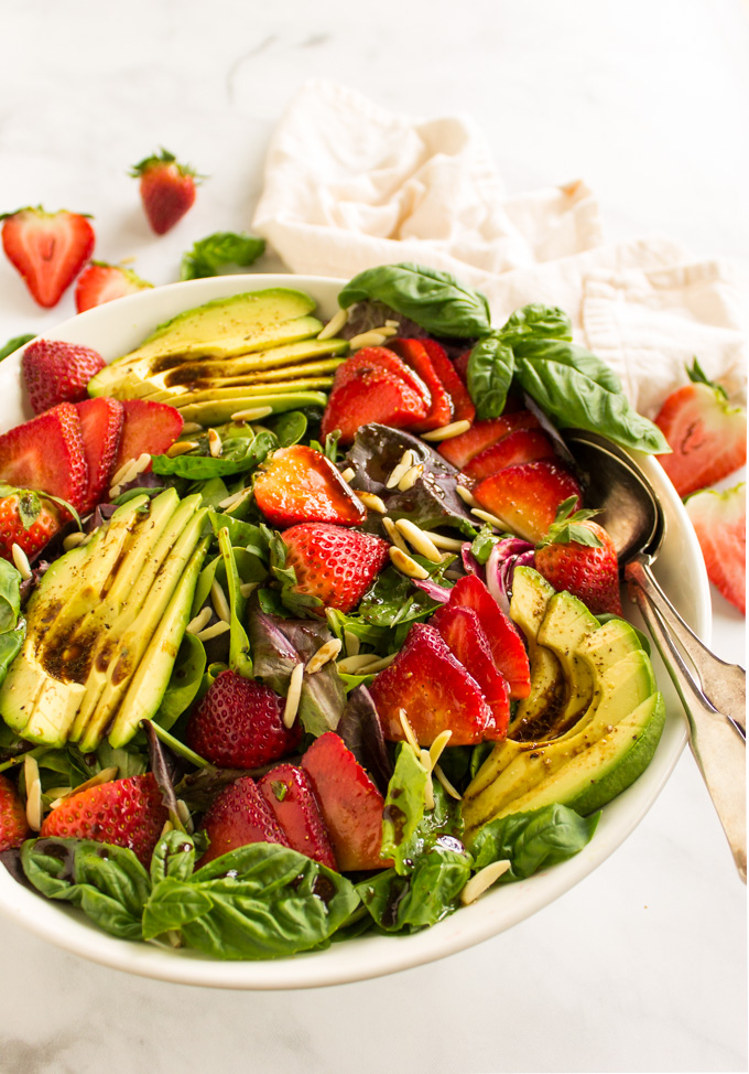 Simple Strawberry Avocado Salad - the perfect side salad to pair with any main dish. Or easily turn it into an entree salad by adding some grilled chicken. Easy, yet impressive. #salad #vegan #vegetarian #glutenfree #easyrecipe #saladrecipe #spring #summer #healthy #avocado #strawberries #easyrecipe | robustrecipes.com
