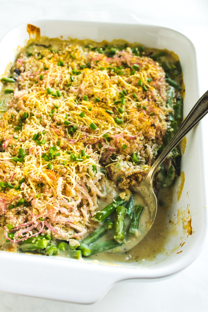 Homemade green bean casserole made with fresh green beans and a red onion crispy topping. This is the perfect side dish to any Thanksgiving feast, or any other holiday. #glutenfree #vegetarian #greenbeancasserole #sidedish #thanksgiving #thanksgiving recipe #mushrooms #greenbeans | robustrecipes.com