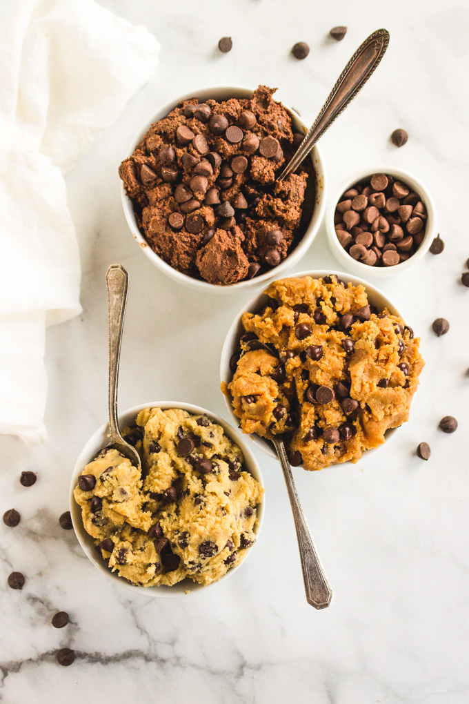 3 easy egg free edible cookie dough recipes. Simple ingredients, 10 minutes, & totally safe to eat! Vanilla (classic), peanut butter, & triple chocolate. All of them are gluten free. #glutenfreedessert #cookiedough #ediblecookiedough #chocolatechips | robustrecipes.com