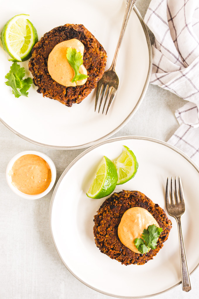 Easy Chipotle Black Bean Burgers - crispy on the outside and tender with a hint of smoky flavor on the inside. These burgers are easy to make and uses simple ingredients. They are the perfect vegan or meatless meal. #blackbeanburger #veggieburger #meatlessmeal #meatlessmonday #veganrecipe #glutenfreerecipe #blackbeans #easyrecipe | robustrecipes.com